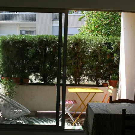 Centre-ville, Terrasse, Parking *